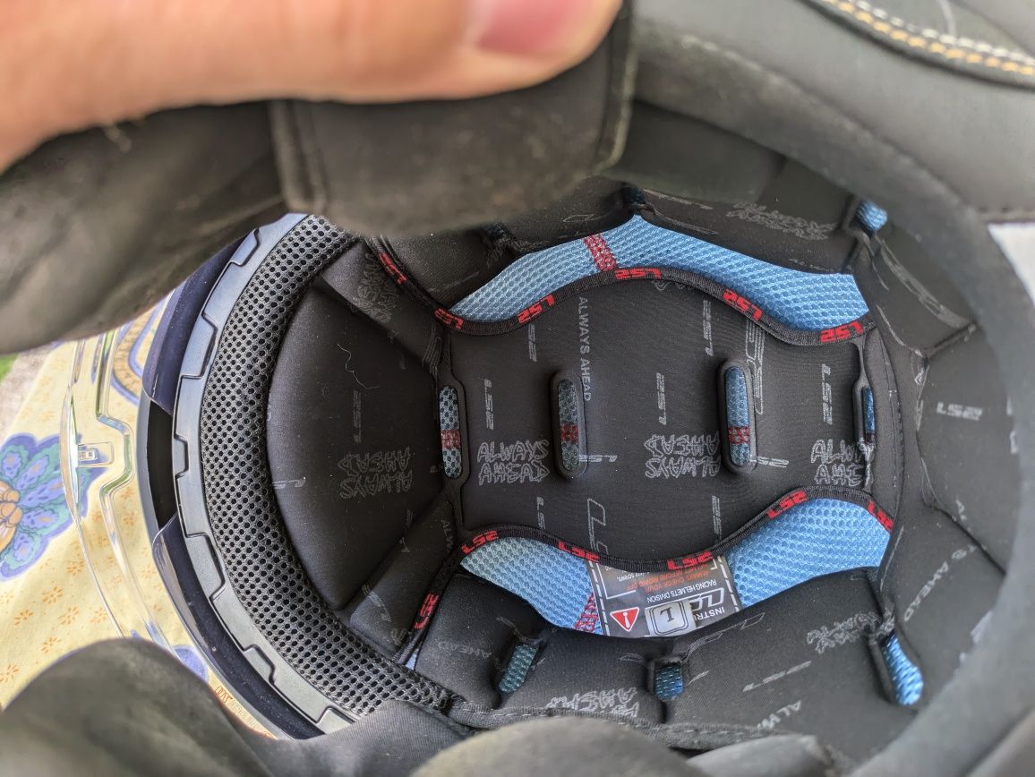Capacete Mota Integral LS2 (L)