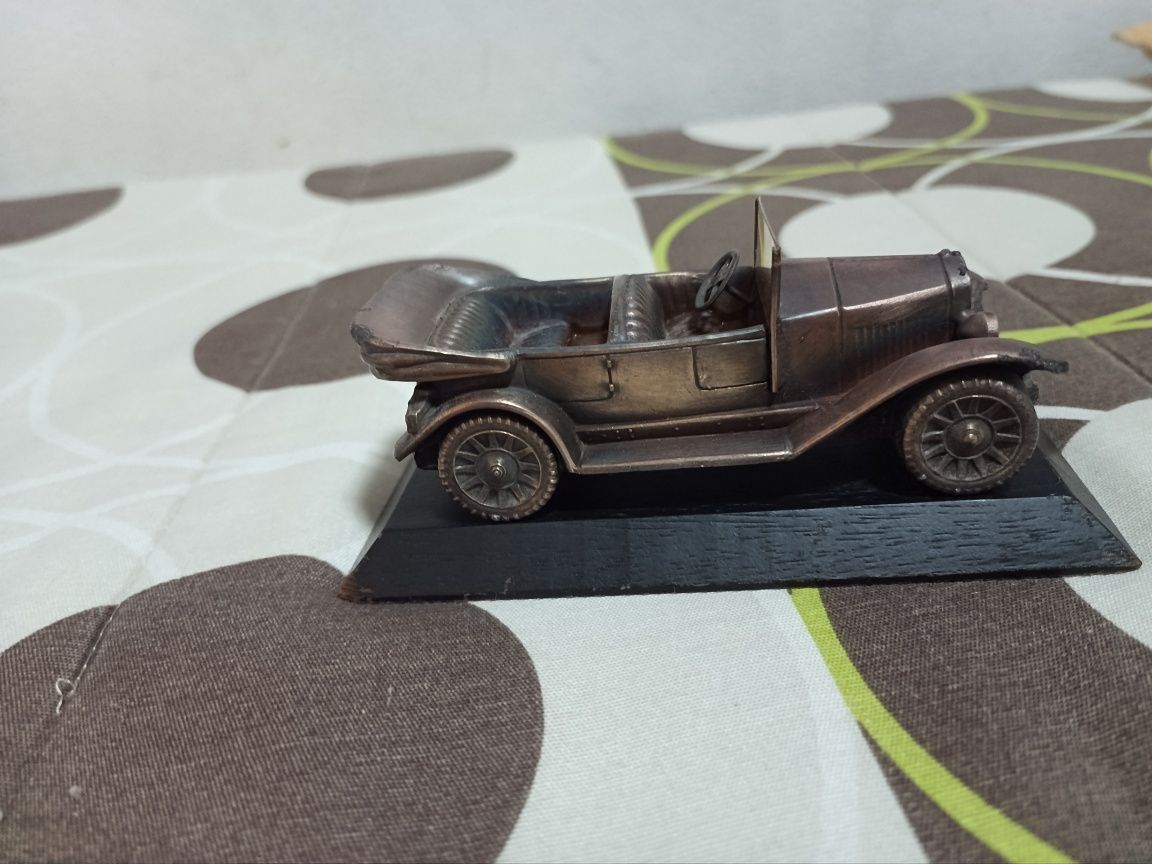 Volvo 1927 miniatura em bronze