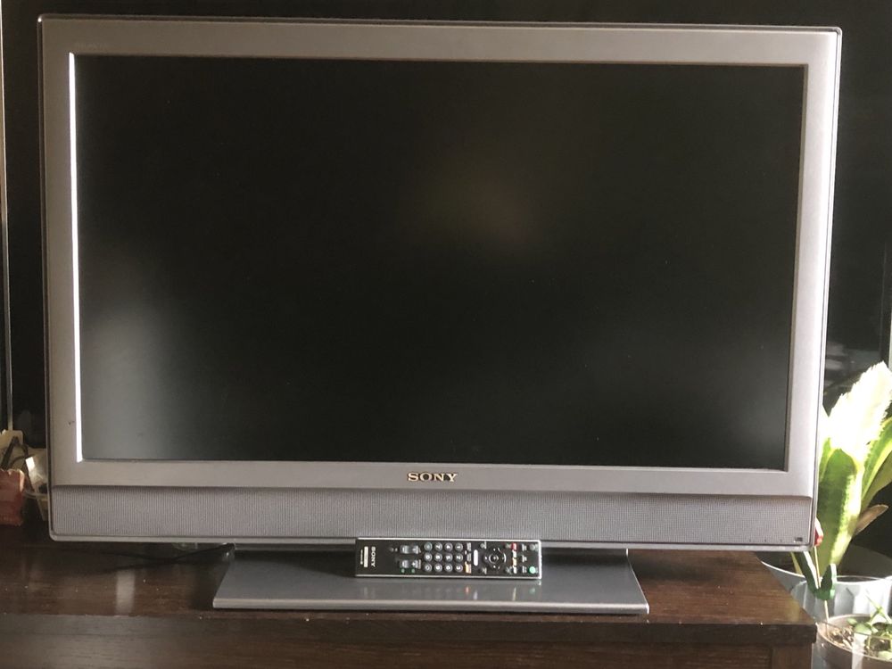 Telewizor Sony Bravia LCD z oryg pilotem