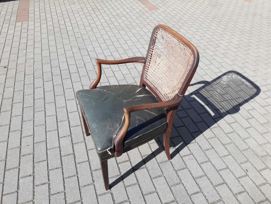Stary ciekawy fotel secesyjny lata 20 30 Mahoń teak ? przedwojenny