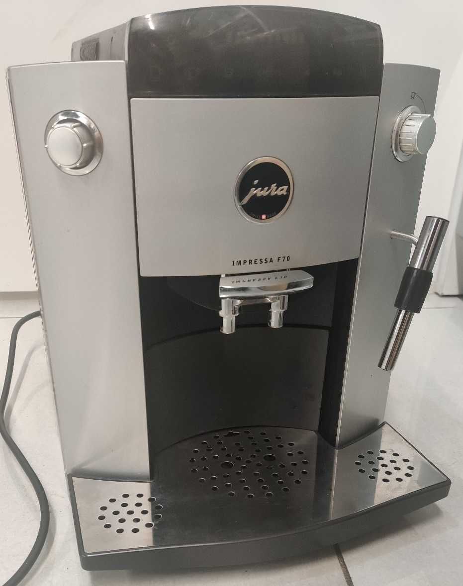 Ekspres do kawy ciśnieniowy Jura Impressa F70