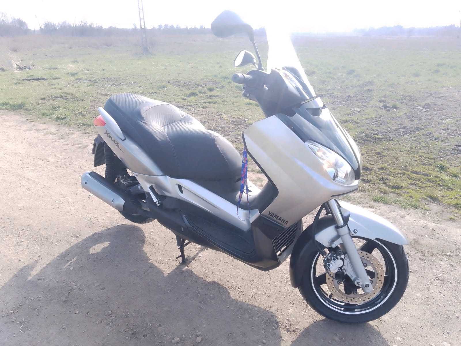 Skuter yamaha 250 x max