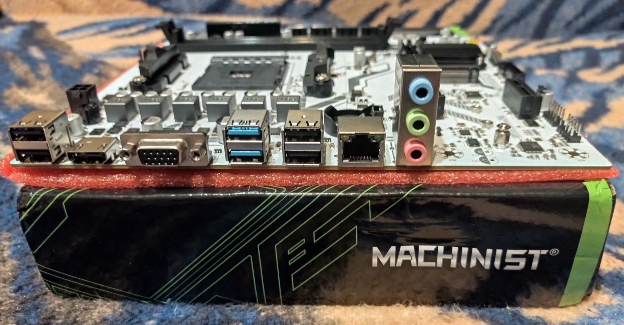 Новая материнская плата MACHINIST B450 AM4