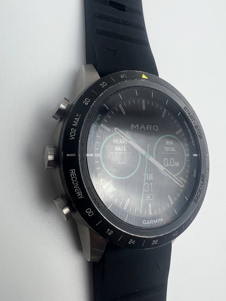 Тактичний годинник Garmin Marq Athlete Titanium