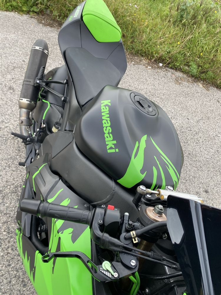 IMPECÁVEL! Kawasaki Ninja ZX-10R 2010!