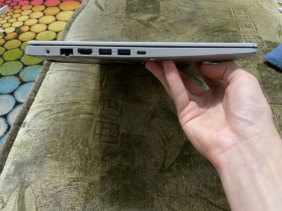Продам ноутбук ACER Aspire 5 AMD 3 5000 serias