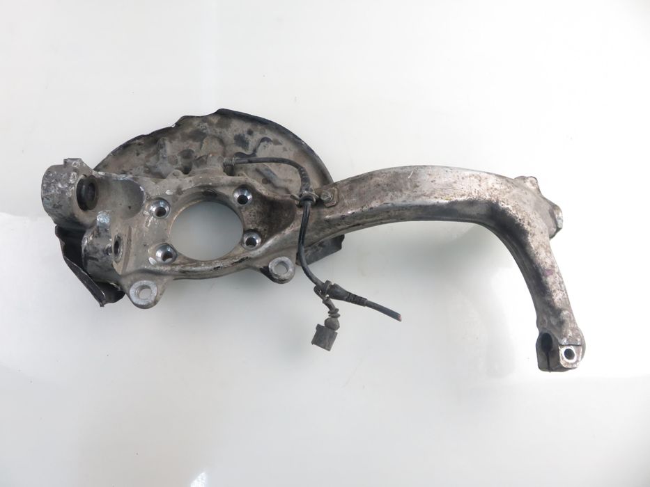 Zwrotnica Piasta Przednia Lewa Audi A4 B6 1.9 Tdi