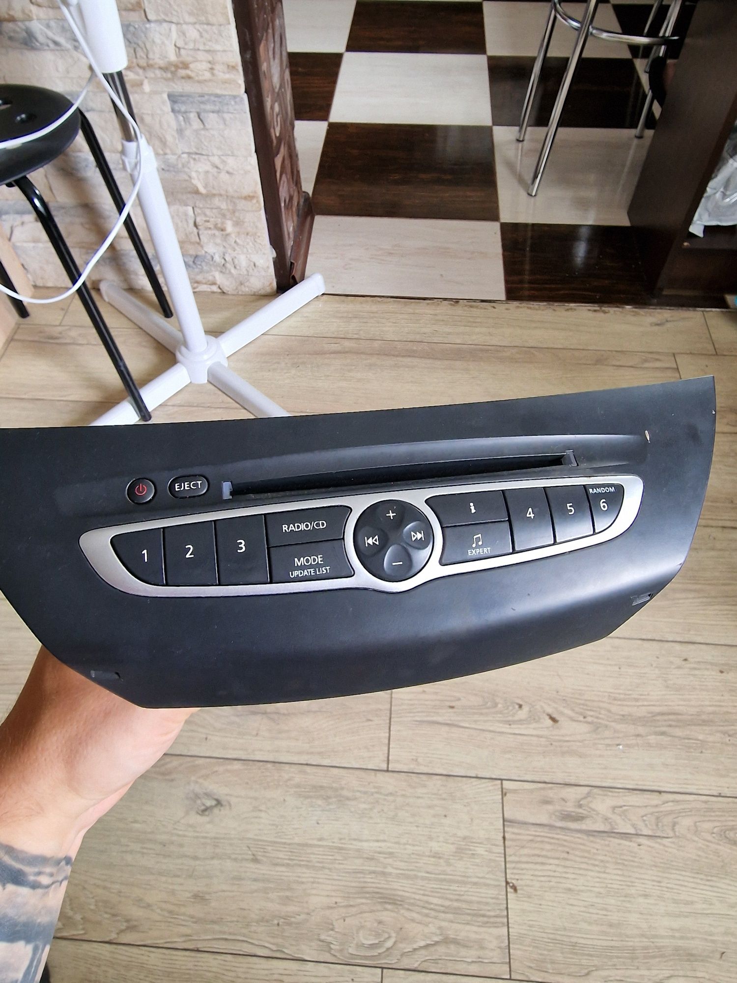 Fabryczne Radio Renault Laguna III + wyświetlacz
