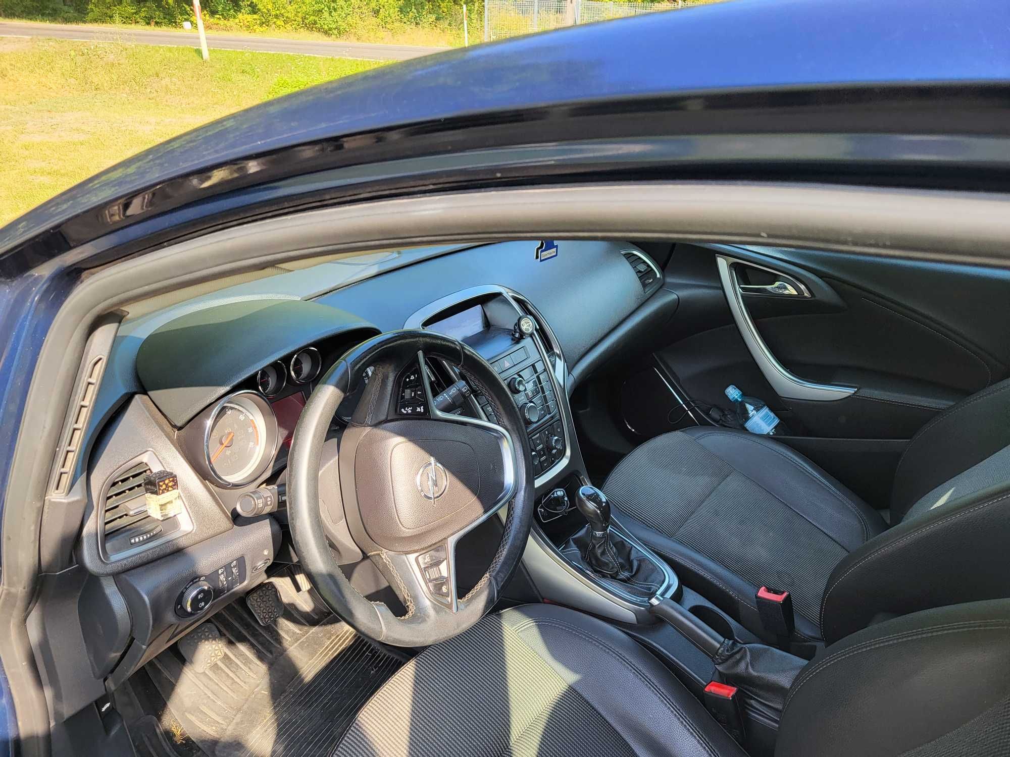 Opel  astra j 1.4 turbo 140km brc lpg nowa butla wazna do 2034
