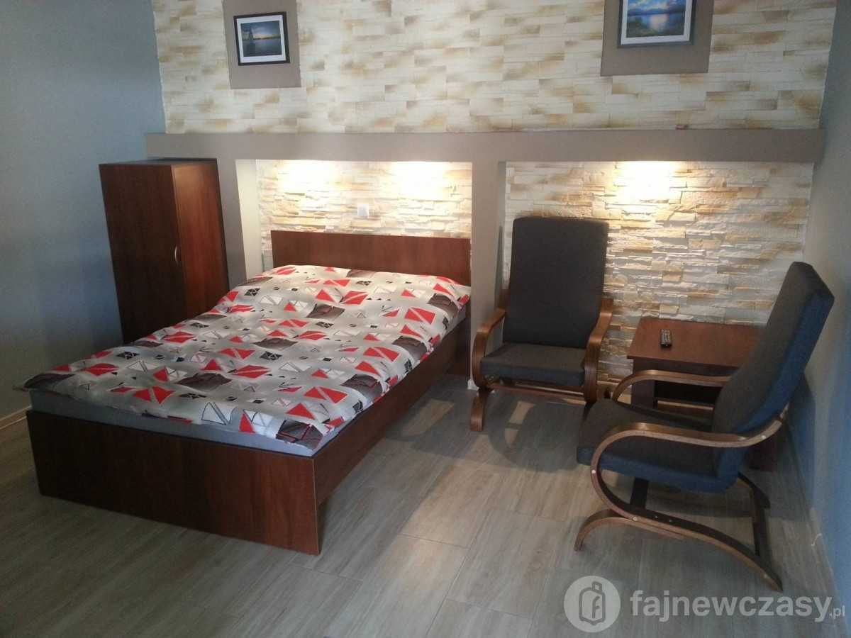 Całoroczny 2 osobowy domek w centrum Powidza