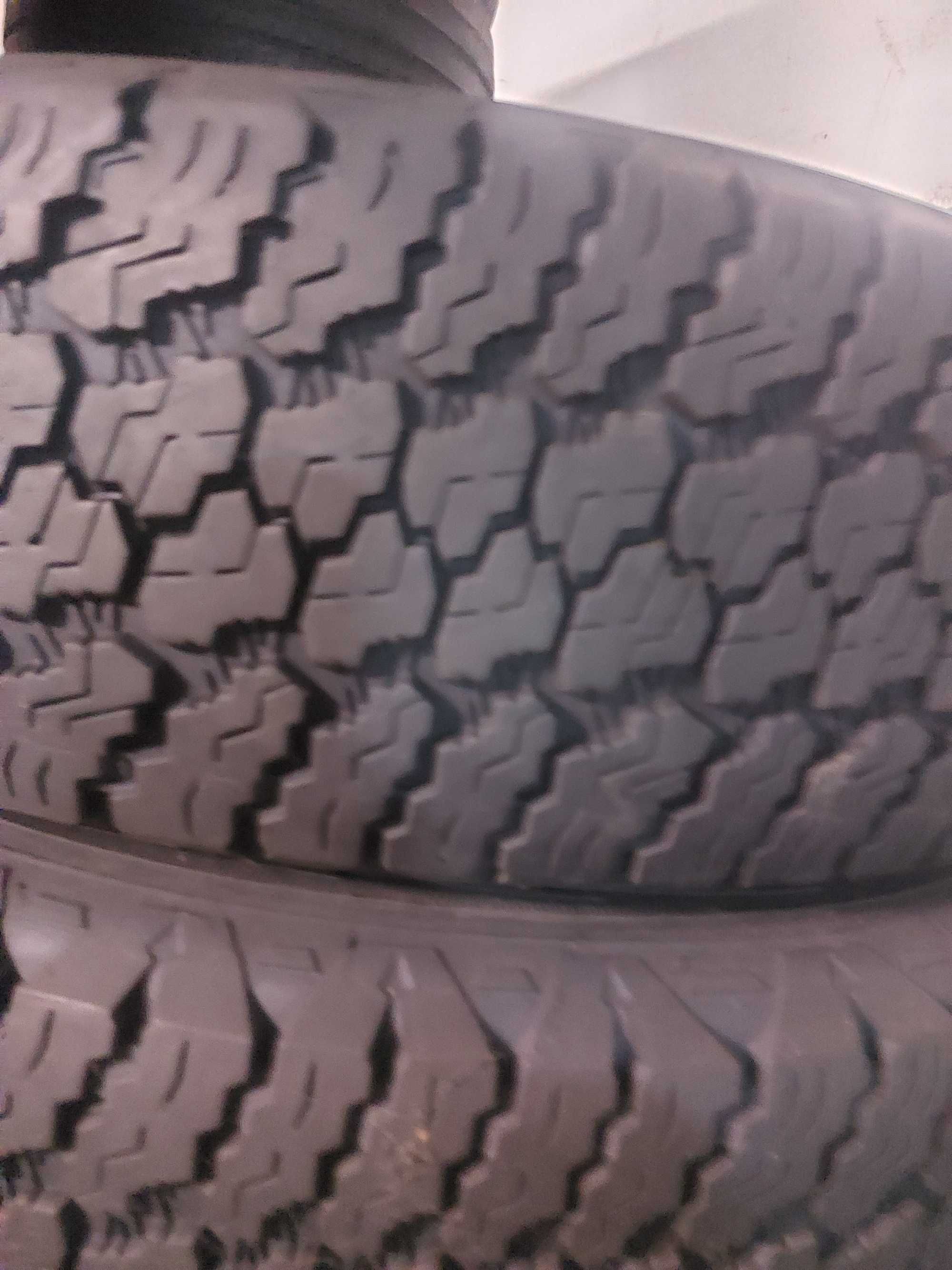 245 75 r 17 Goodyear Wrangler 245/75/17