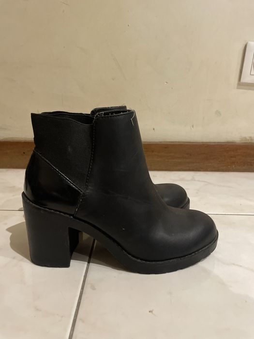 Botas pretas Pull&bear