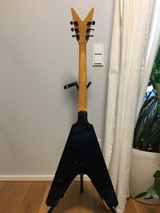 Dean VX flying V Китай 2015 в чехле flying V, как новая, есть ВИДЕО