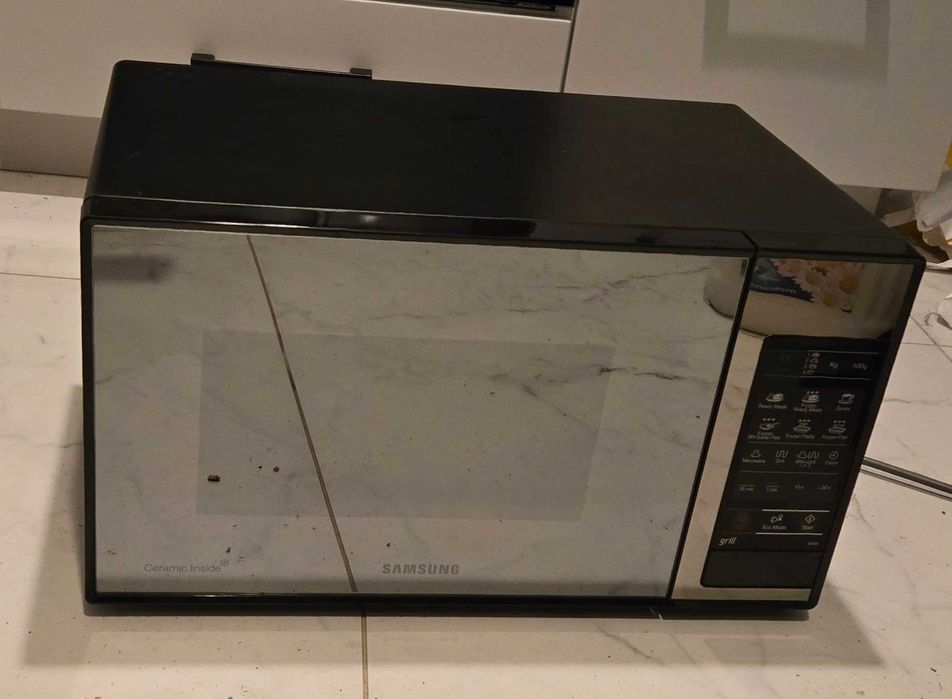 Kuchenka mikrofalowa SAMSUNG GE83X 800W