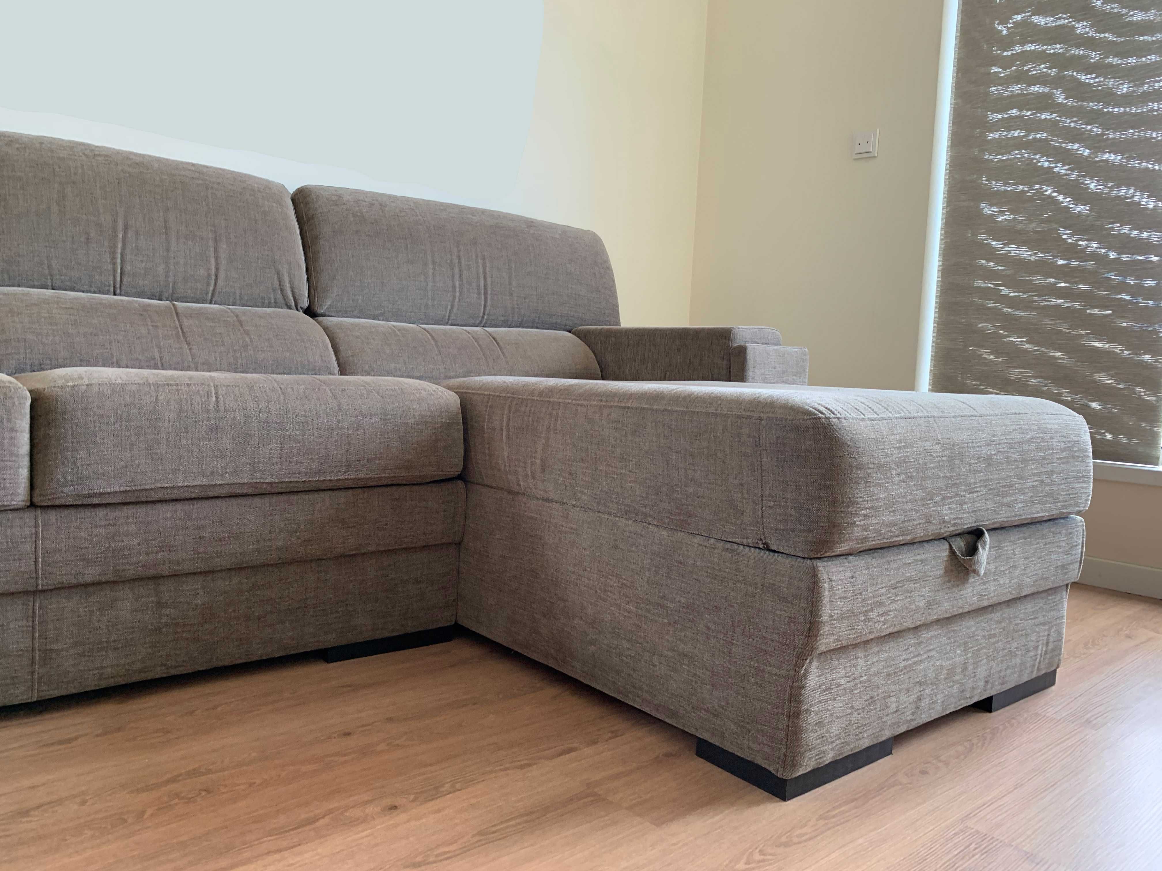 Sofá de 3 lugares com chaise-longue (2 extensíveis e CL c/ arrumação)