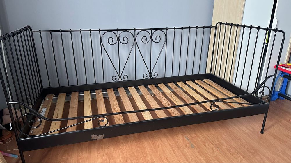 Łóżko metalowe ikea