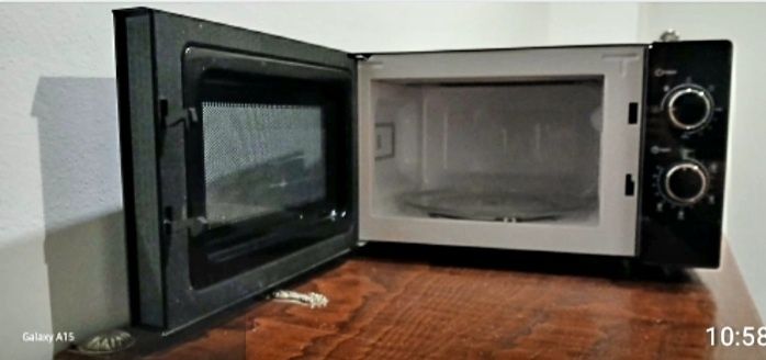Microondas Flama 1888 FL c/Grilo Preto