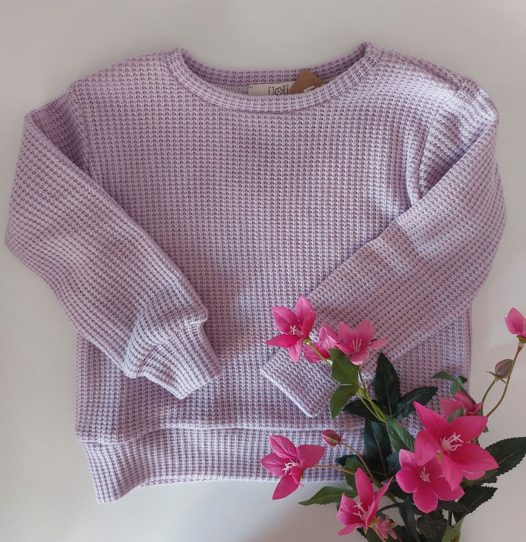Sweterek dla dziewczynki- nowy z metką