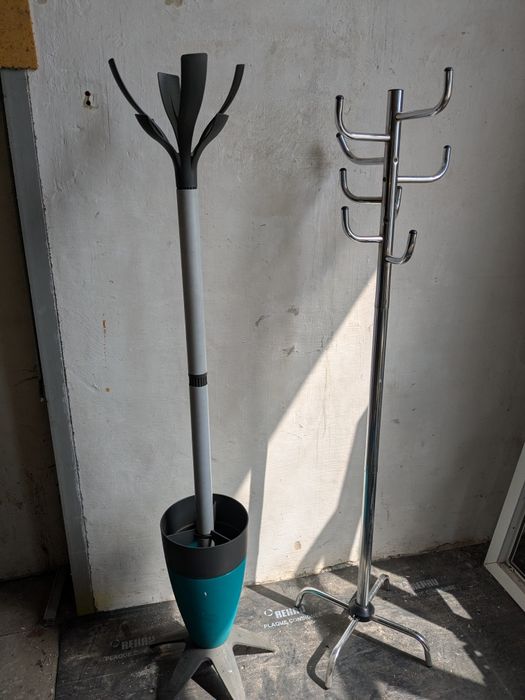 Вішалки для одягу