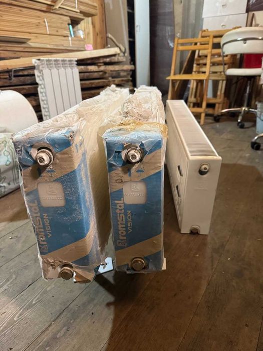 2 Нових сталевих радіатори Romstal 22 тип 300x1100мм нижнє підключення