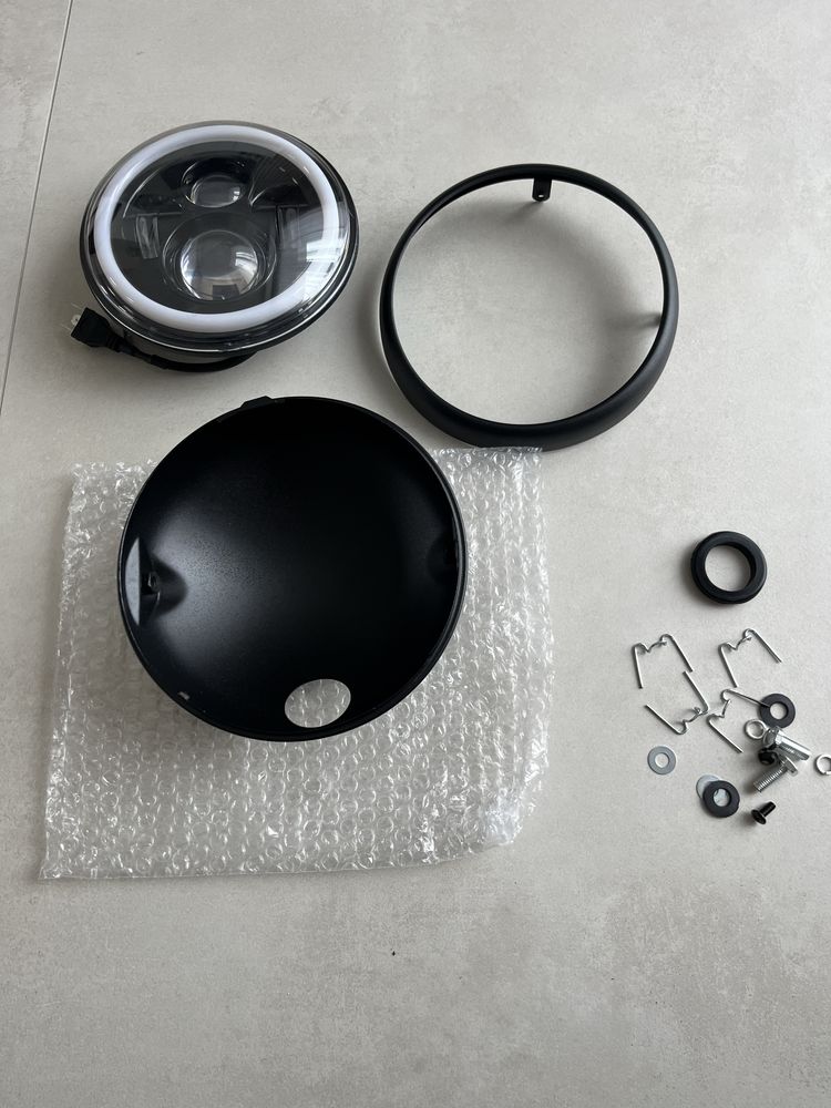 Uniwersalna super mocna lampa LED do motocykla + obudowa