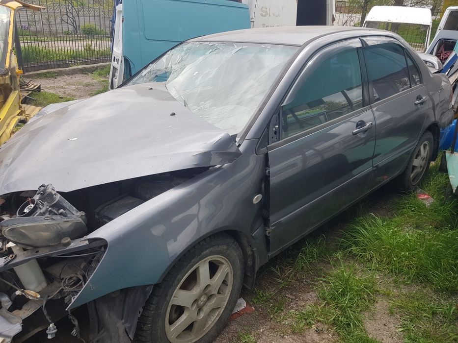 Щиток ,панель приборов митсубиси лансер 9