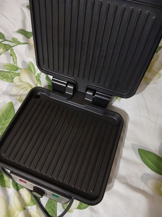 Електрогриль контактний Esperanza