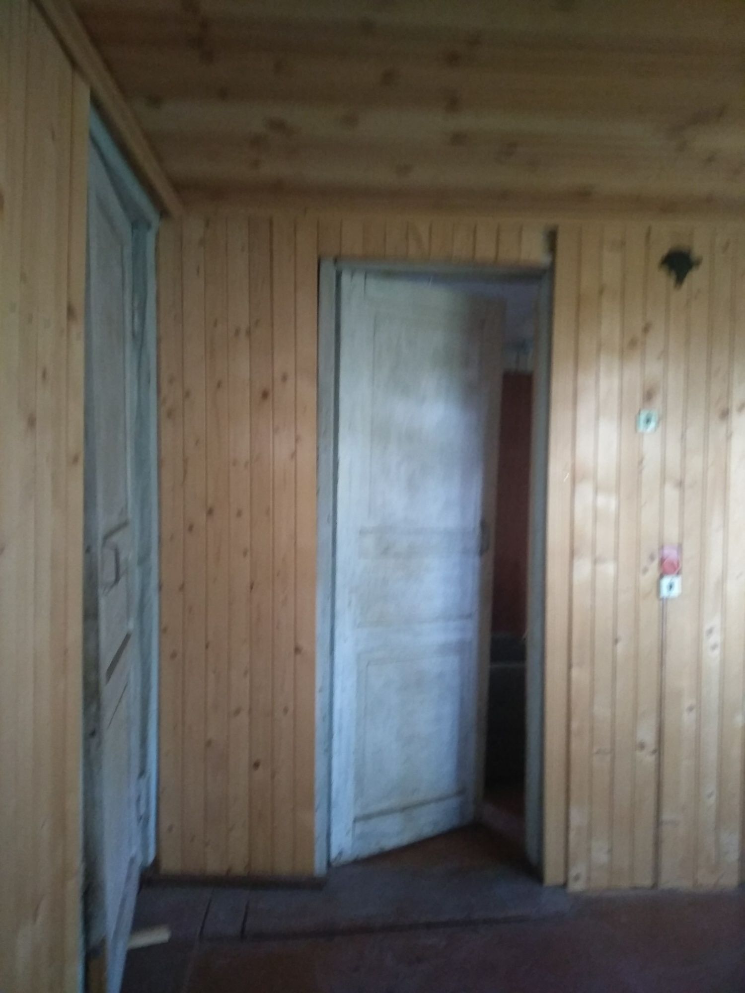 Земельна ділянка  та дачний будиночок