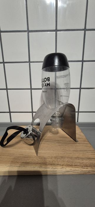 Ociekacz suszarka stojak na butelkę bidon sodastream