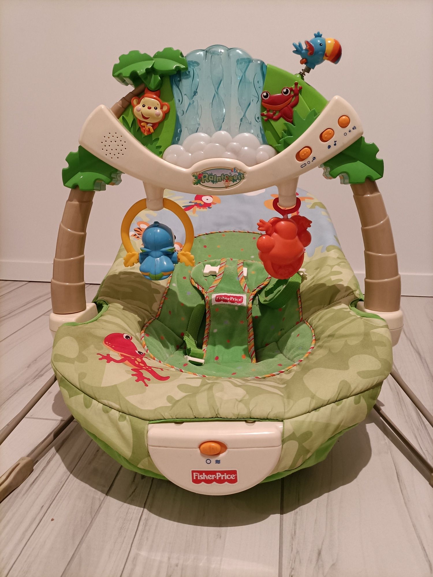 Leżaczek fisher price