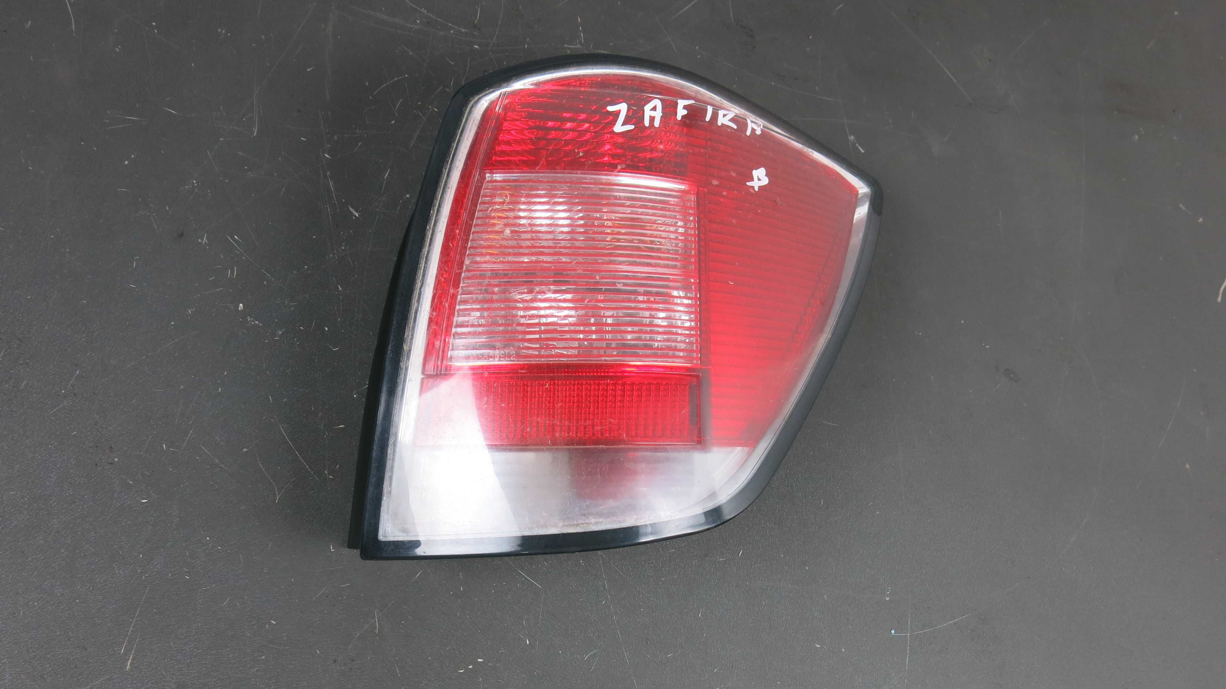 Opel Astra H III lampa tylna prawa tył kombi EU