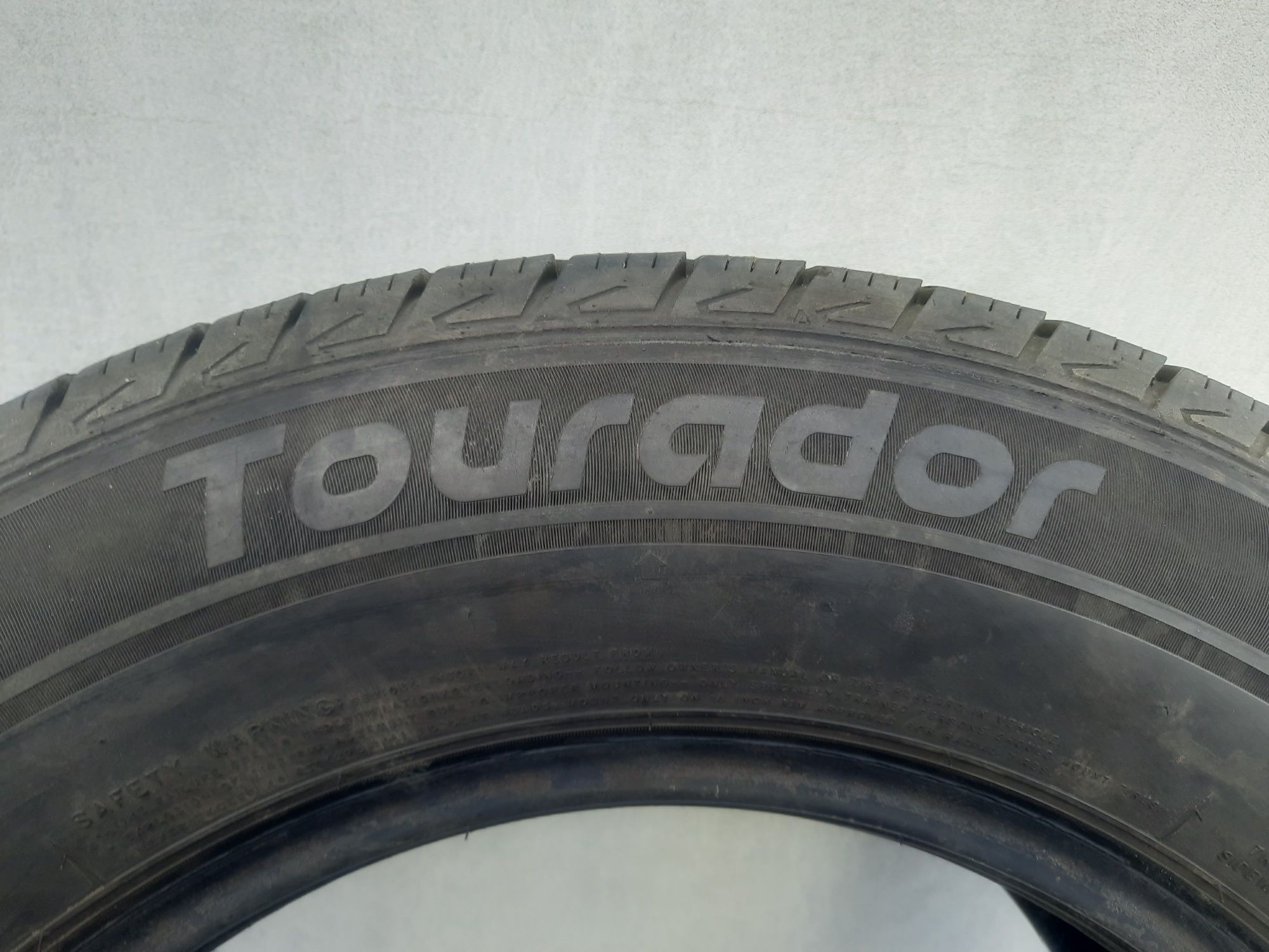 Opony zimowe Tourador WinterPro 235/65/R16C dostawcze 2szt 6mm używane