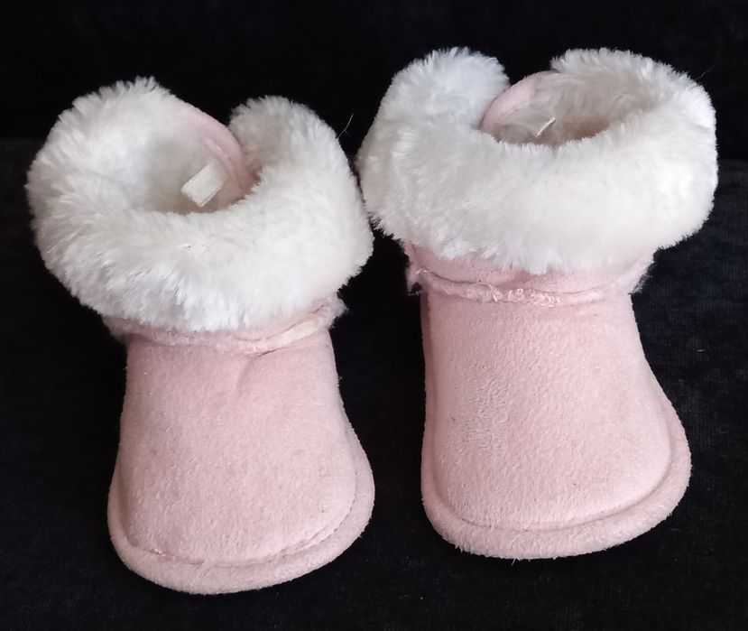 Botas peludas menina da H&M