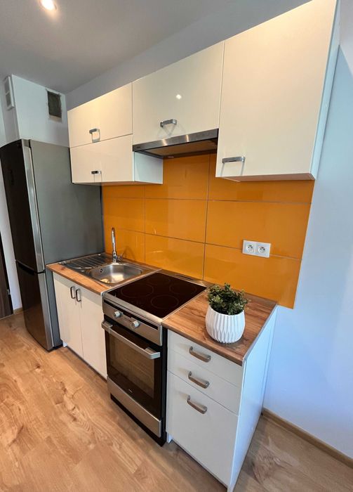 Kawalerka z ogródkiem, Jar ul. Strobanda, garaż