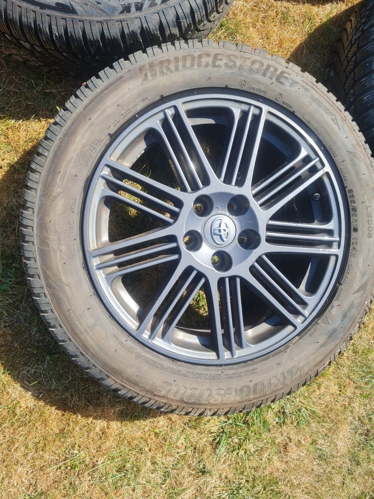 Toyota rav4 felgi z oponami I czujnikami  235/55r18