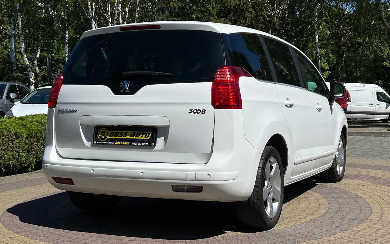 Peugeot 5008 2012