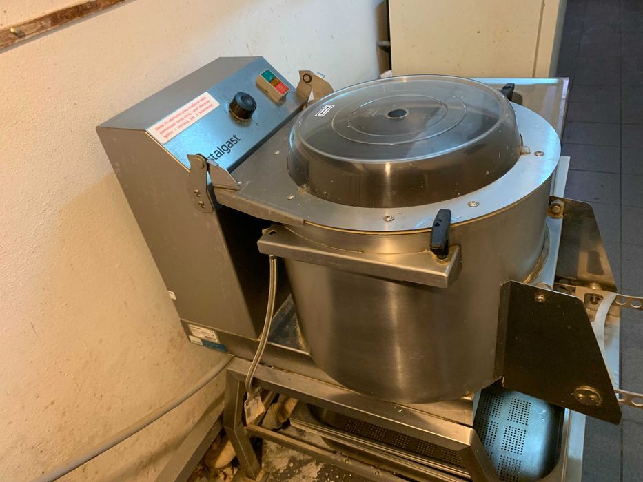 Na sprzedaż sprzęt gastronomiczny w Słomnikach