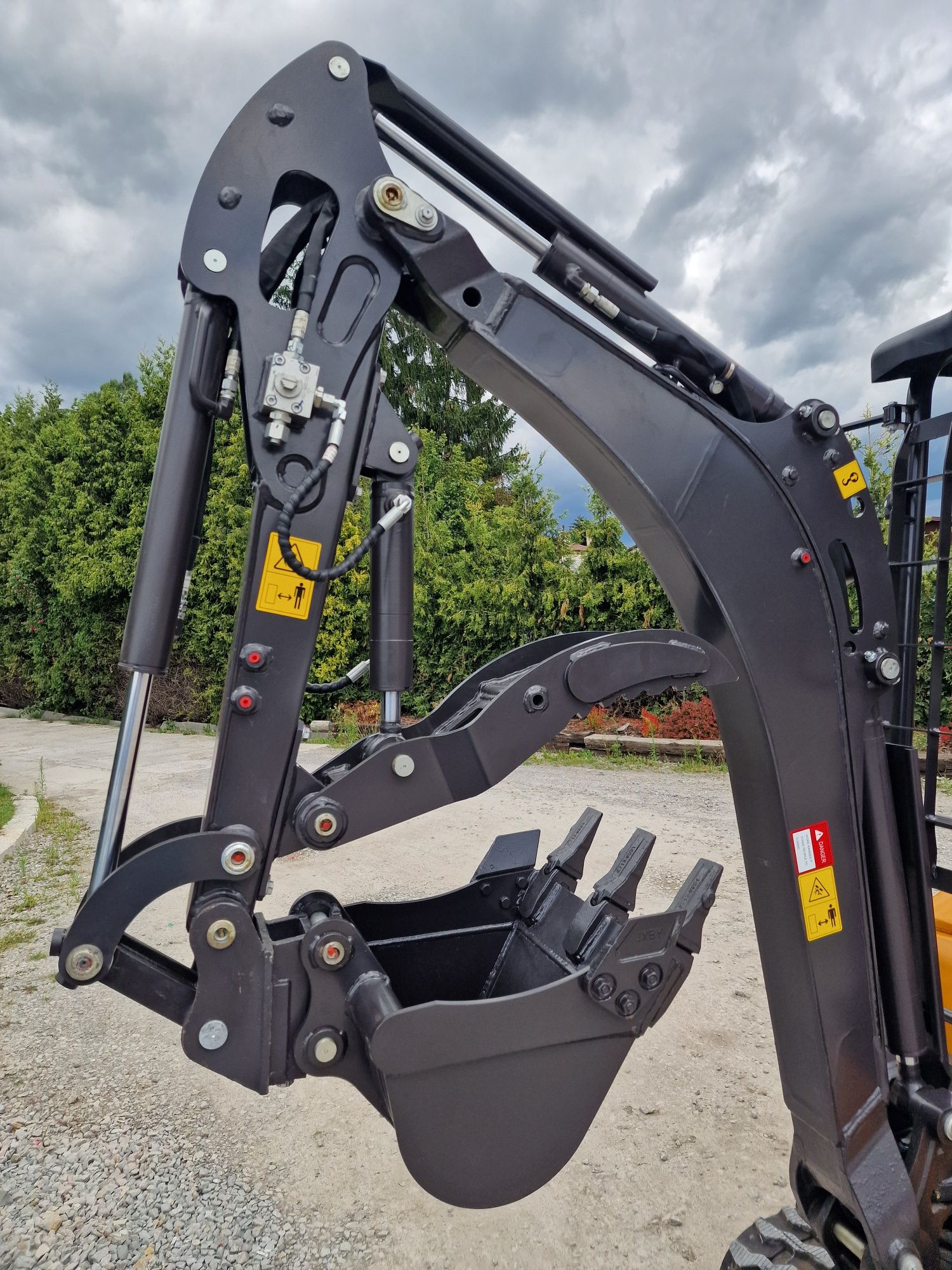 Mini Koparka Berger Kraus BK1700JS z osprzętem KUBOTA D902