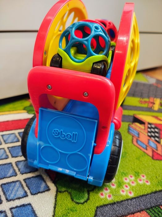 Oball laweta z dwoma autami go grippers