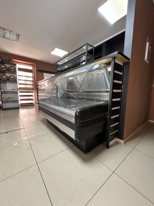 Холодильник вітрина