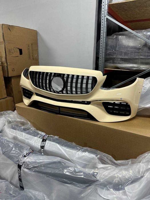 Передній бампер Mercedes E-class W213 AMG E63S Уценка без молдінгів