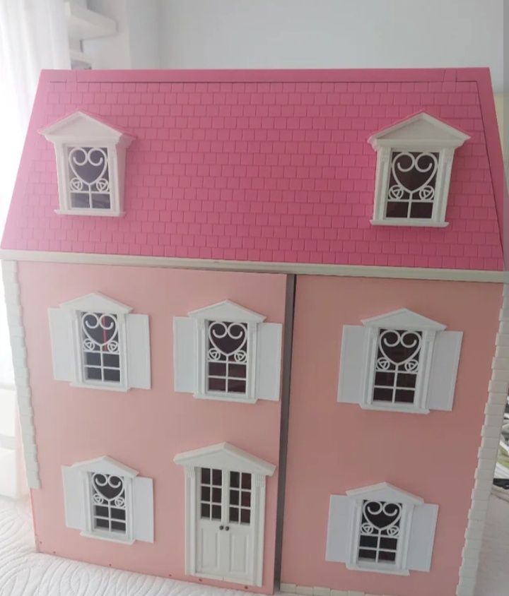 Casa de bonecas da Hello Kitty