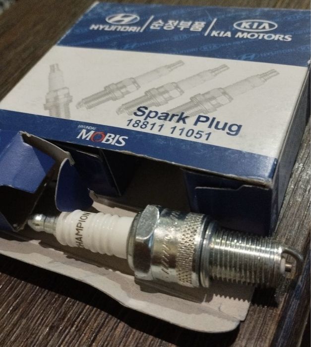 188­141­1051 Hyundai / Kia Свіча запалювання