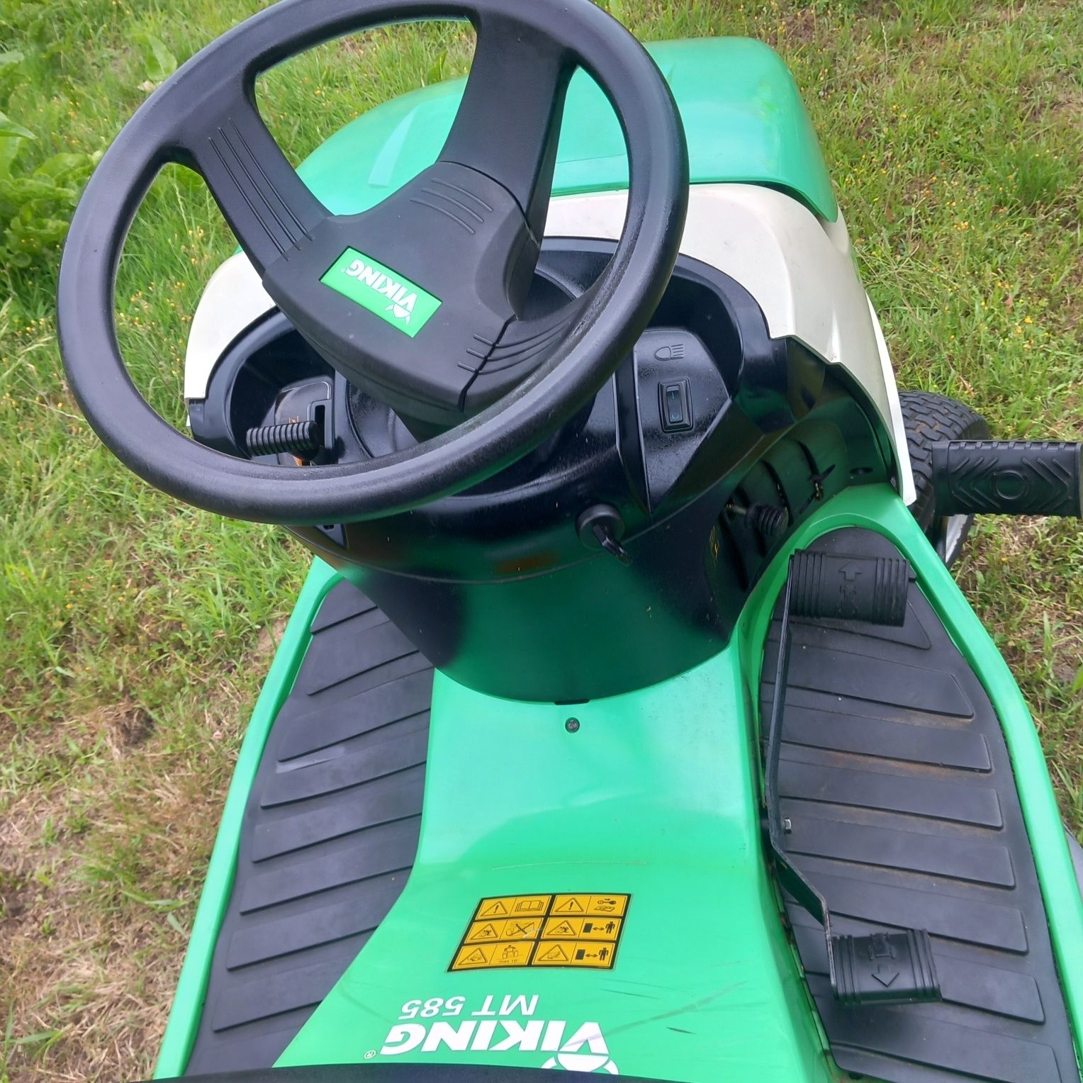 Traktorek  kosiarka VIKING MT585 13.5HP BRIGGS