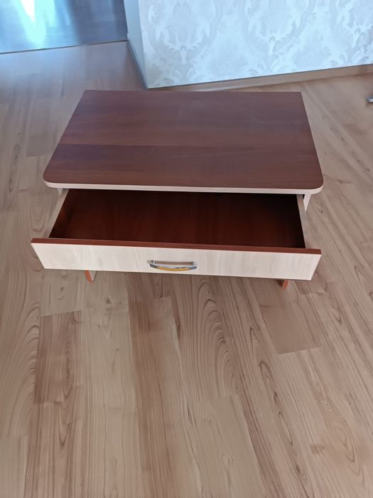 Дитячий столик парта