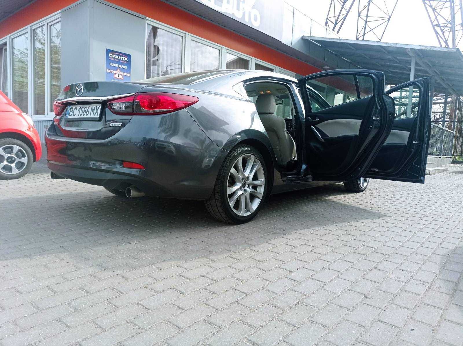 Mazda 6 2013 року 2,5 л./бензин