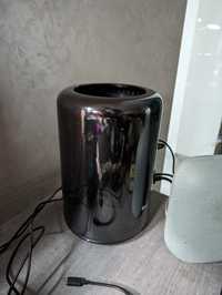 Mac Pro (Late 2013)