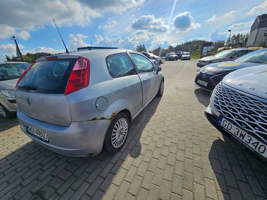 Fiat Punto 2005r/1.4 benzyna gaz/77km/atest2034/opłaty aktualne/okazja