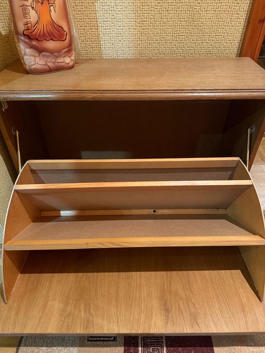 Продается тумба для обуви