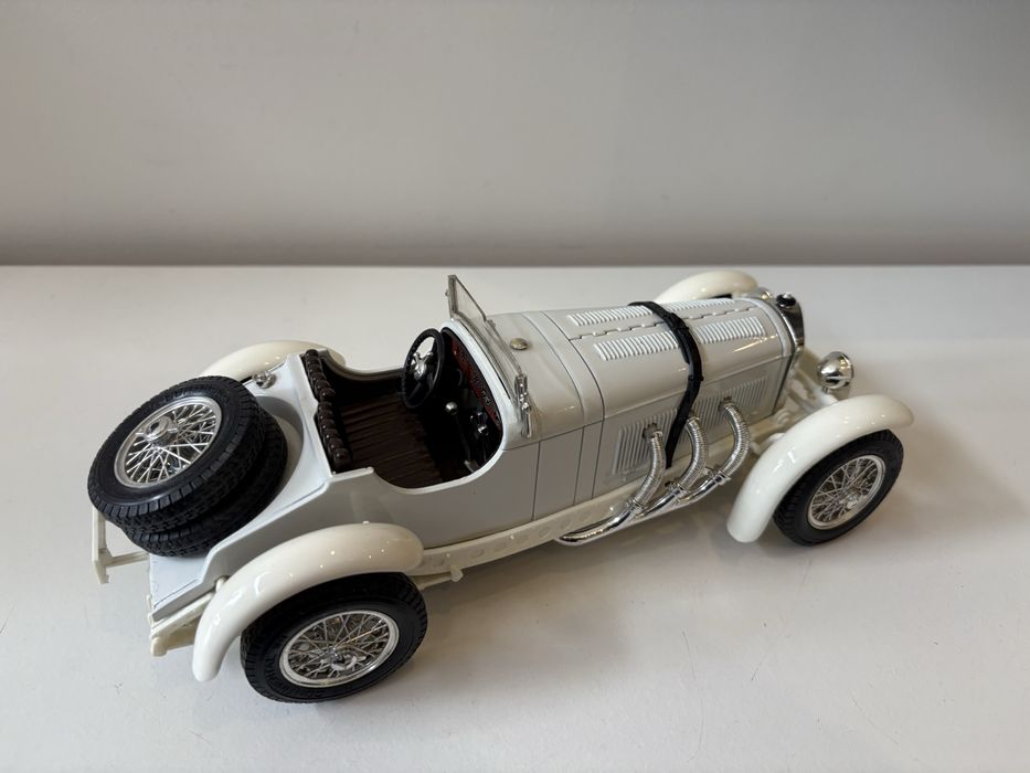Model Mercedes SSKL 1:18 BBurago Burago (maisto welly)